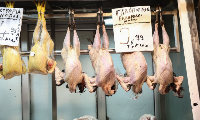 Χριστουγεννιάτικο τραπέζι: Πού κυμαίνονται οι τιμές στα κρέατα - Τι συμφέρει τους καταναλωτές