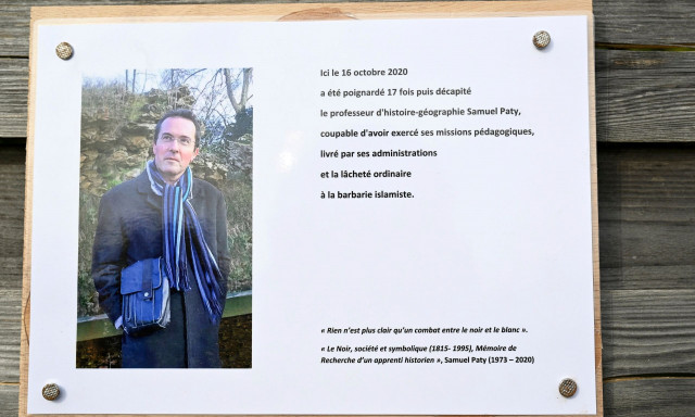 Γαλλία: Καταδικάστηκαν 8 για τον αποκεφαλισμό του δασκάλου