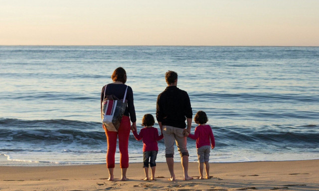 Τα μέτρα για το δημογραφικό: Αυξάνεται επίδομα παιδιού - Όλες οι αλλαγές που προωθούνται