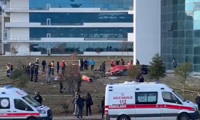 Τουρκία: Συντριβή ελικοπτέρου σε προαύλιο νοσοκομείου – Τουλάχιστον 4 νεκροί