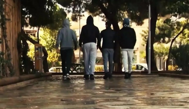 Βόλος: Έστησαν καρτέρι έξω από σχολείο και επιτέθηκαν σε μαθητές μόλις σχόλασαν