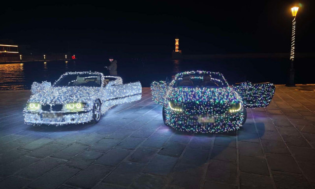 Χανιά: Oι οδηγοί των στολισμένων cabrio θέλουν να «σκορπίσουν» το πνεύμα των Χριστουγέννων