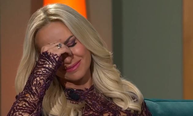 «Έσπασε» η Μαρία Μπεκατώρου: Η συγκίνηση με την έκπληξη της κόρης του Αντώνη Ρέμου, Ελένης