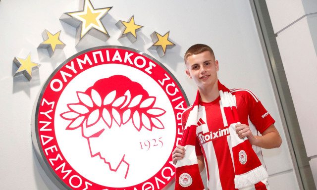 Μεταγραφές, Ολυμπιακός: Ανανέωσε ο Μουζακίτης - Ακολουθούν τα υπόλοιπα ταλέντα