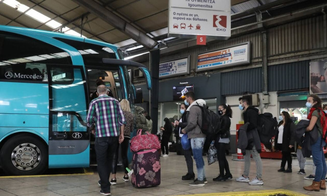 Κορυφώνεται η έξοδος για τα Χριστούγεννα σε ΚΤΕΛ και εθνικές οδούς - Tα μέτρα της τροχαίας