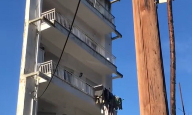 Viral στο Tik Tok μία «αλλόκοτη» πολυκατοικία στην Έδεσσα - «Μόνο στην Ελλάδα»