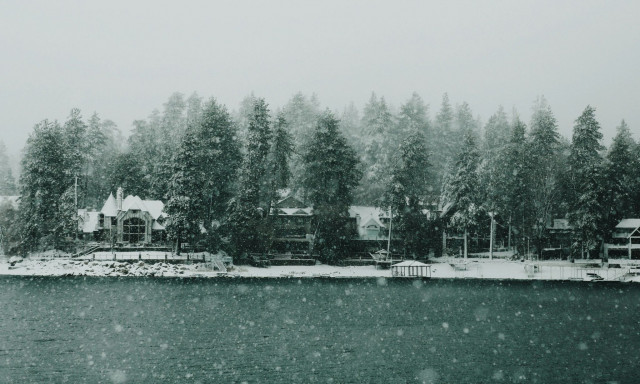 Καιρός: Στα «λευκά» η χώρα τα Χριστούγεννα - Πού θα χιονίσει αύριο