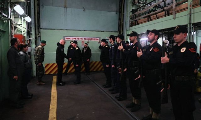 Στη φρεγάτα «Ψαρά» διανυκτέρευσε εν πλω ο Νίκος Δένδιας