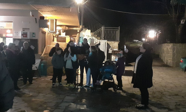 Ιωάννινα: Το φωτισμένο πουρνάρι της Σκλίβανης