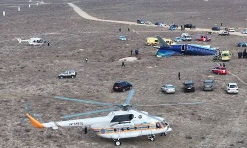 Συντριβή αεροπλάνου στο Καζακστάν: Η Azerbaijan Airlines αναστέλλει τις πτήσεις της προς το Γκρόζνι