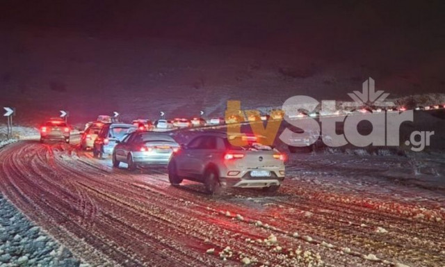 Αράχωβα: Συνεχείς έλεγχοι της ΕΛ.ΑΣ για αντιολισθητικές αλυσίδες - Ακινητοποίηθηκαν ηλεκτρικά ΙΧ