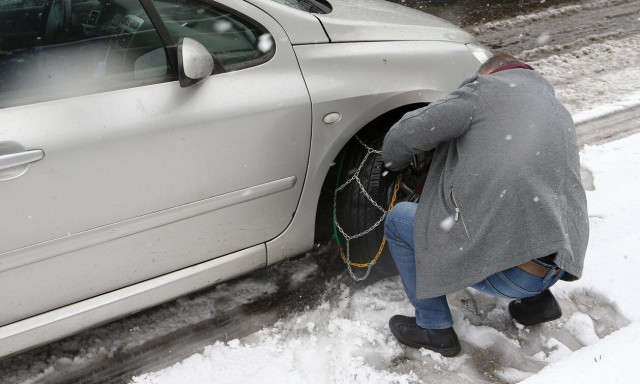 Θεσσαλονίκη: Απαραίτητες οι αλυσίδες από και προς τα χιονοδρομικά Ημαθίας και Ελατοχωρίου