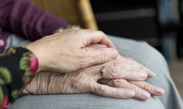 «Φροντιστής της γειτονιάς»: Πότε ανοίγει το πρόγραμμα για όσους χρειάζονται φροντίδα στο σπίτι