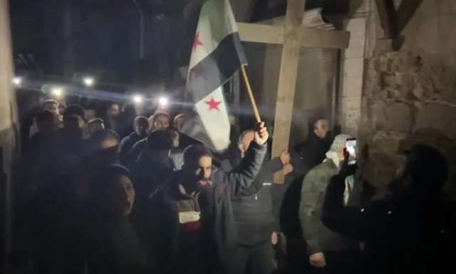 Συρία: Πρωτοφανείς σε όγκο διαδηλώσεις και από τους Αλαουίτες - Δέχτηκε επίθεση ναός τους