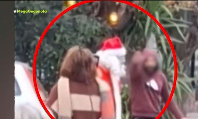 Χαλάνδρι: Νέα στοιχεία για τον αστυνομικό που χτύπησε τον «Άγιο Βασίλη» - Οδηγείται στον Εισαγγελέα