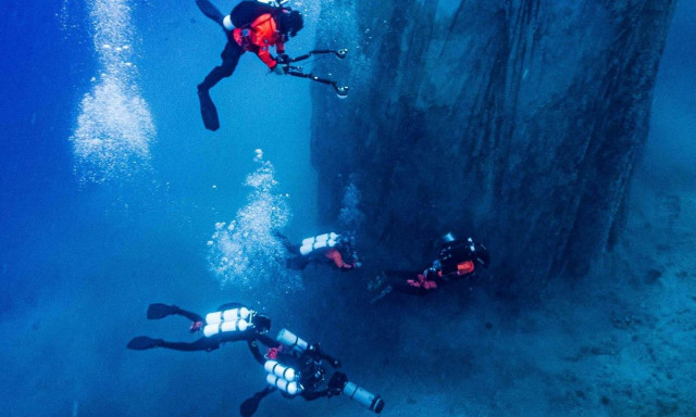 Η Hyundai και η Healthy Seas καθαρίζουν τις ακτές της Ελλάδας