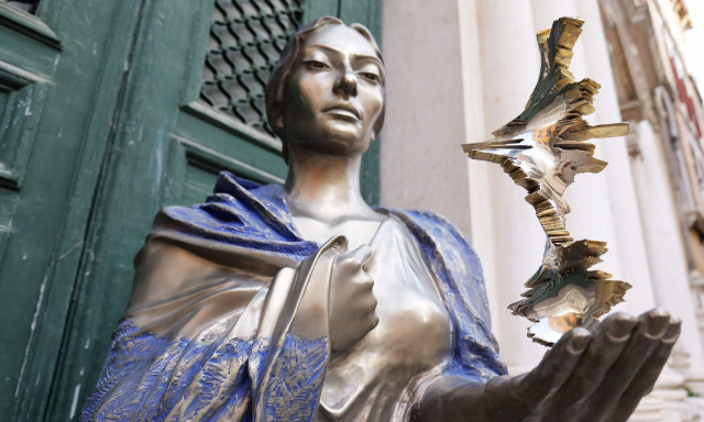 Η Μαρία Κάλλας επιστρέφει στη Βενετία μέσα από την τέχνη του Νίκου Φλώρου