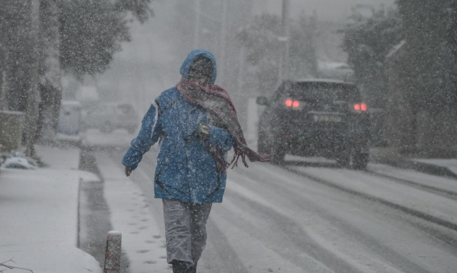 Εύβοια: Κλείνει μέχρι νεωτέρας ο δρόμος προς την παραλία Κύμης - Σε ισχύ το 112
