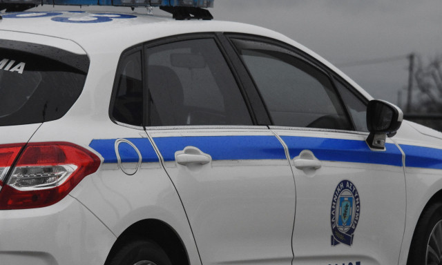 Συναγερμός στις αρχές για άνδρα που κυκλοφορεί ημίγυμνος στον Βόλο