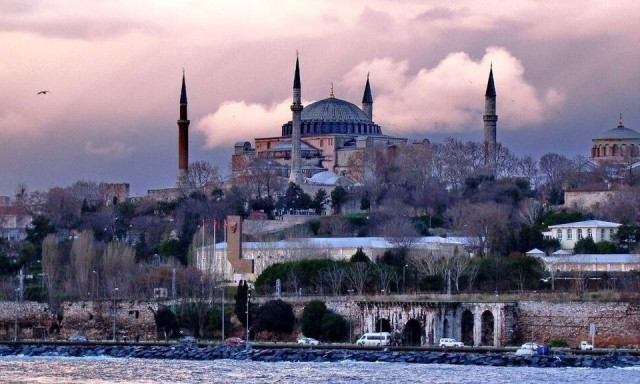 Άρθρο-ράπισμα του Michael Rubin: Αμφισβητεί την τουρκική κυριαρχία της Κωνσταντινούπολης!