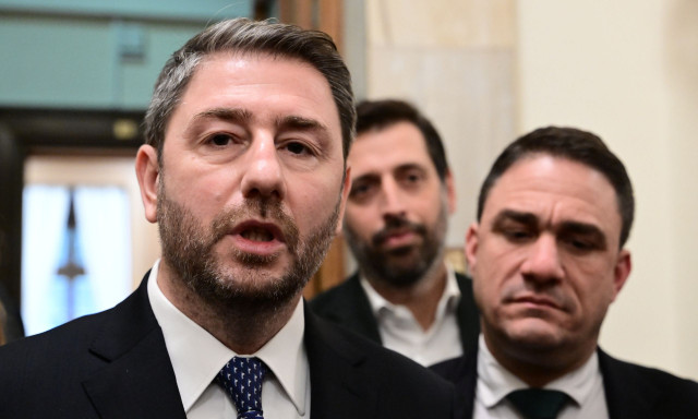 Το ΠΑΣΟΚ διαψεύδει κατηγορηματικά ότι είναι θετικό προς την αύξηση του ορίου εισόδου στη Βουλή