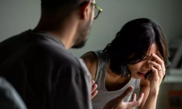 Ειδικός σε θέματα σχέσεων μοιράζεται το χαρακτηριστικό που προβλέπει αν θα χωρίσετε