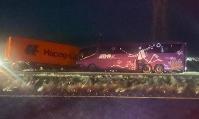 Τραγωδία στο Μεξικό: Τουλάχιστον οχτώ νεκροί και 27 τραυματίες από σύγκρουση λεωφορείου με νταλίκα