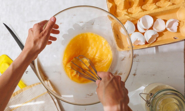 Βραστό αυγό Vs Ομελέτα: Ποια είναι η πιο υγιεινή επιλογή