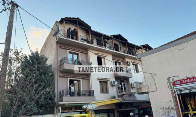 Υπό έλεγχο τέθηκε η φωτιά σε ξενοδοχείο στην Καλαμπάκα – Τραυματίσθηκε σοβαρά ο ιδιοκτήτης