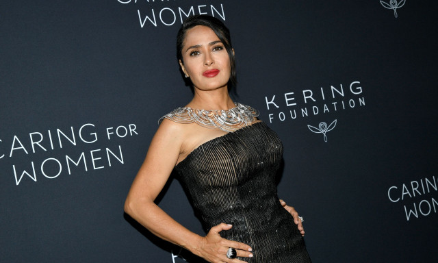 Η viral φωτογραφία της αγέραστης Σάλμα Χάγιεκ από το μακρινό 1995