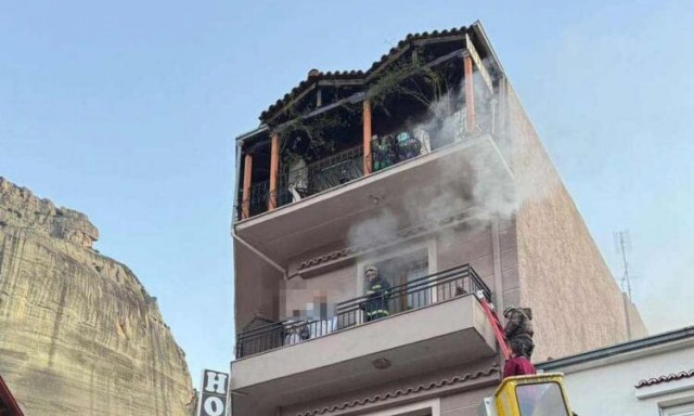 Μεγάλη φωτιά σε ξενοδοχείο της Καλαμπάκας - 11 τραυματίες, σε σοβαρή κατάσταση ο ιδιοκτήτης