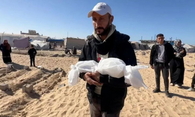 Αυτή είναι η Πρωτοχρονιά στη Γάζα: Τα μωρά πεθαίνουν από το κρύο - Η συγκλονιστική ιστορία της Sila