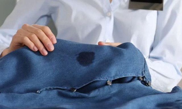 Πώς να αφαιρέσετε τους λεκέδες λαδιού από τα αγαπημένα σας ρούχα - To άγνωστο κόλπο