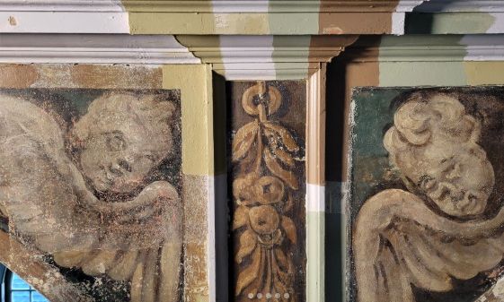 ΗΠΑ: Κρυμμένες τοιχογραφίες αγγέλων βρέθηκαν σε εκκλησία της αποικιακής εποχής