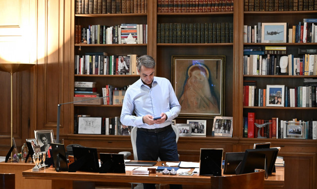 Ένα χρόνο μετά τον ανασχηματισμό μιλάμε πάλι για ανασχηματισμό - Τα δύο σενάρια - Εξελίξεις με ΠτΔ