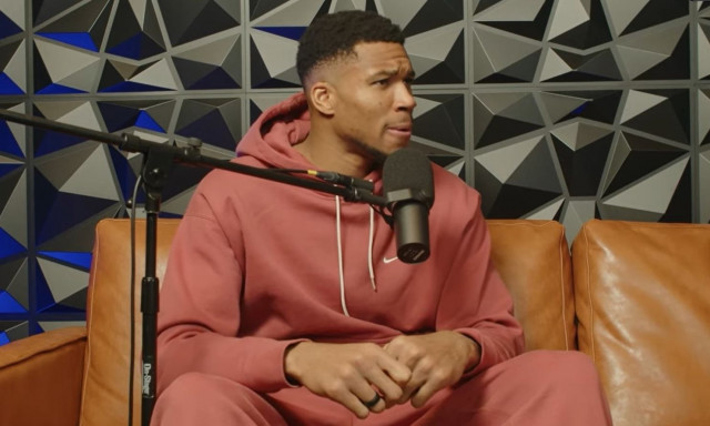 Οι Μπακς έχουν «κλέψει» play του Ζέλικο Ομπράντοβιτς και ο Γιάννης Αντετοκούνμπο το λατρεύει (vid)