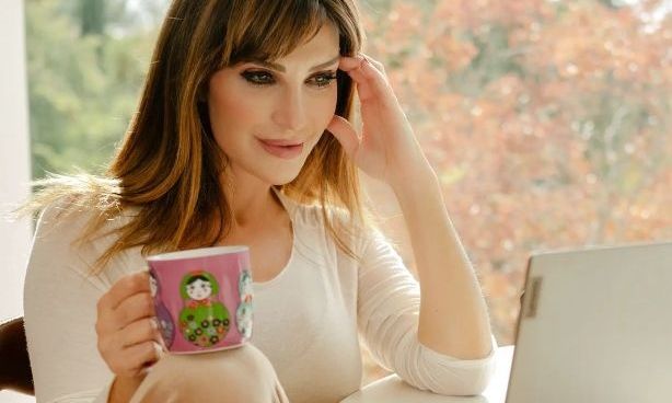 Θύμα διάρρηξης η Βίκυ Χατζηβασιλείου: «Έπαθα σοκ, ήμουν μόνη μέσα στο μπάνιο και όταν βγήκα...»