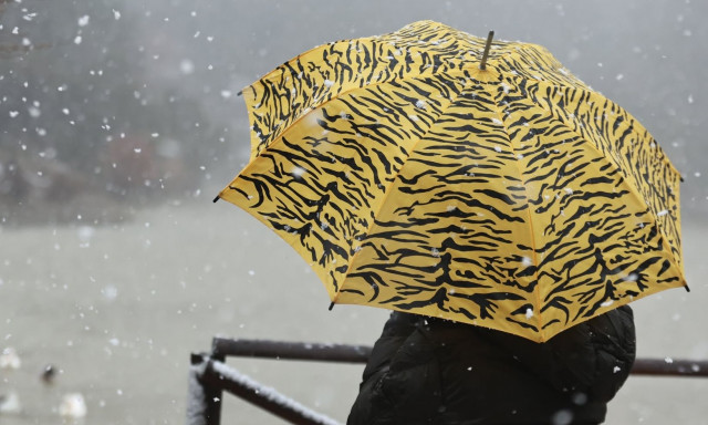 Καιρός: Βροχερό σκηνικό με πτώση της θερμοκρασίας - Πώς θα κυλήσει το επόμενο 24ωρο