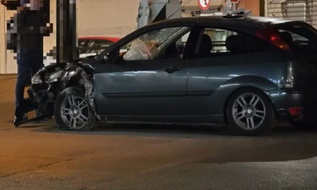 Τροχαίο ατύχημα με δυο ΙΧ στις γραμμές του τρένου της Κωνσταντινουπόλεως