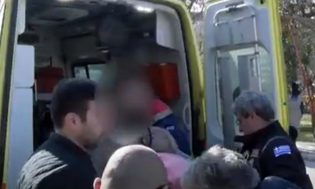 Σέρρες: Κολυμβητής βούτηξε για τον Σταυρό και τραυματίστηκε στο πόδι