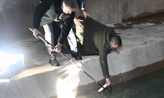 Θεοφάνια: «Χάθηκε» ο Σταυρός στη Δεξαμενή Αθηνών