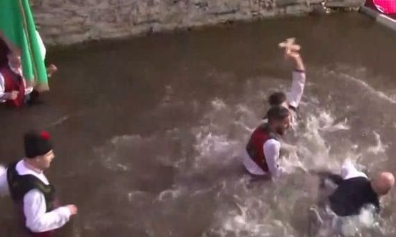 Πώς εορτάστηκαν τα Θεοφάνια σε άλλες χώρες του εξωτερικού - Τα έθιμα και οι παραδόσεις