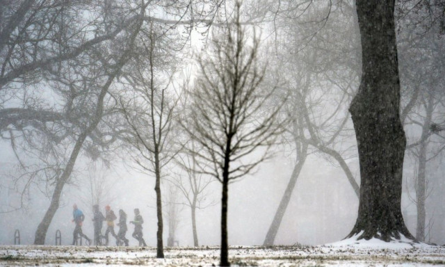 Συναγερμός από τη χιονοθύελλα στις ΗΠΑ: 7 πολιτείες σε κατάσταση έκτακτης ανάγκης