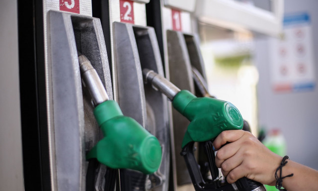 Βενζίνη: Για φθηνότερα καύσιμα σε Βουλγαρία και Ρουμανία οι Έλληνες οδηγοί