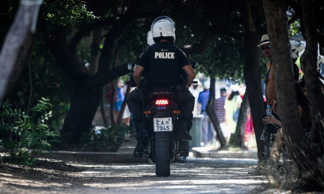 Πάτρα: Γιος ιερέα ο οδηγός που πυροβόλησε στον αέρα για μία θέση στάθμευσης– Συνελήφθη στο σπίτι του