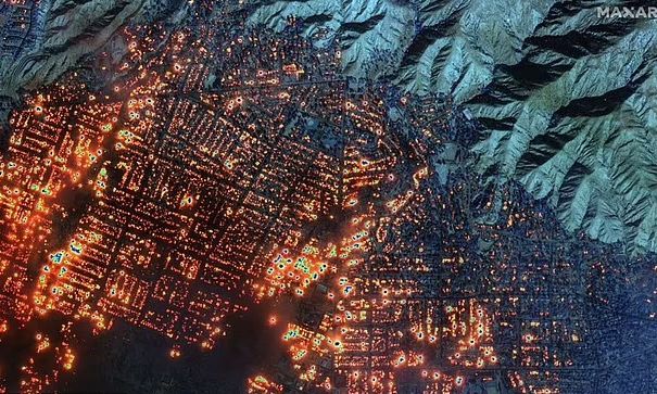 Συγκλονιστικές δορυφορικές φωτογραφίες από την πύρινη κόλαση στο Λος Άντζελες