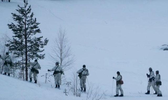 Οι Φινλανδοί εκπαιδεύουν τους στρατιώτες του ΝΑΤΟ σε πεδία μάχης με θερμοκρασίες μείον 20 βαθμών