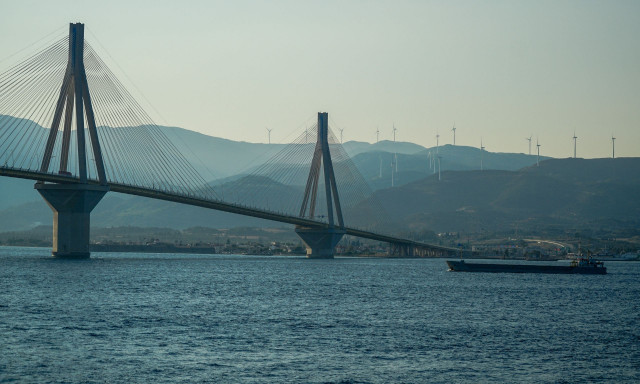 Ρίο Αντίρριο: Εντοπίστηκε ζωντανός ο άνδρας που πήδηξε από τη γέφυρα