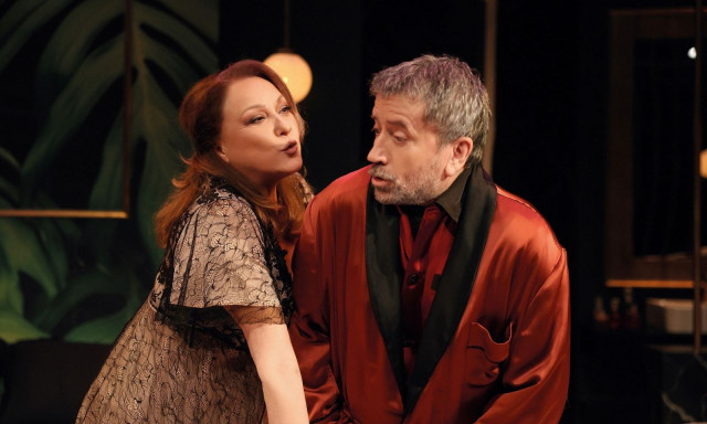 Θέατρο Κάππα: Τελευταίες παραστάσεις για το «Sexy Laundry» του Σπύρου Παπαδόπουλου