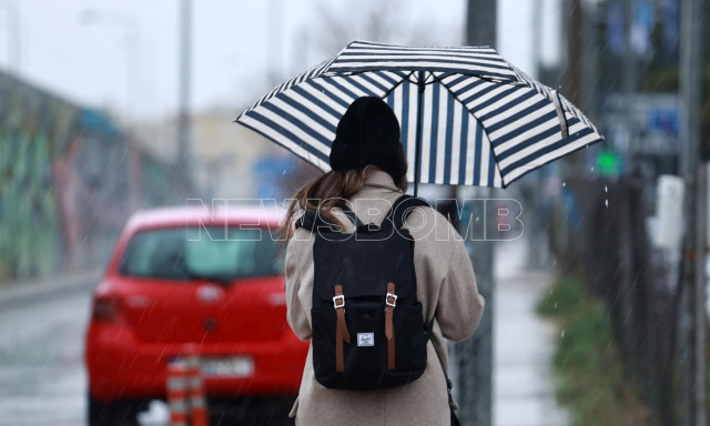 Καιρός: Δεν ξεμπερδέψαμε με την νεροποντή - Πού θα βρέξει σε λίγη ώρα